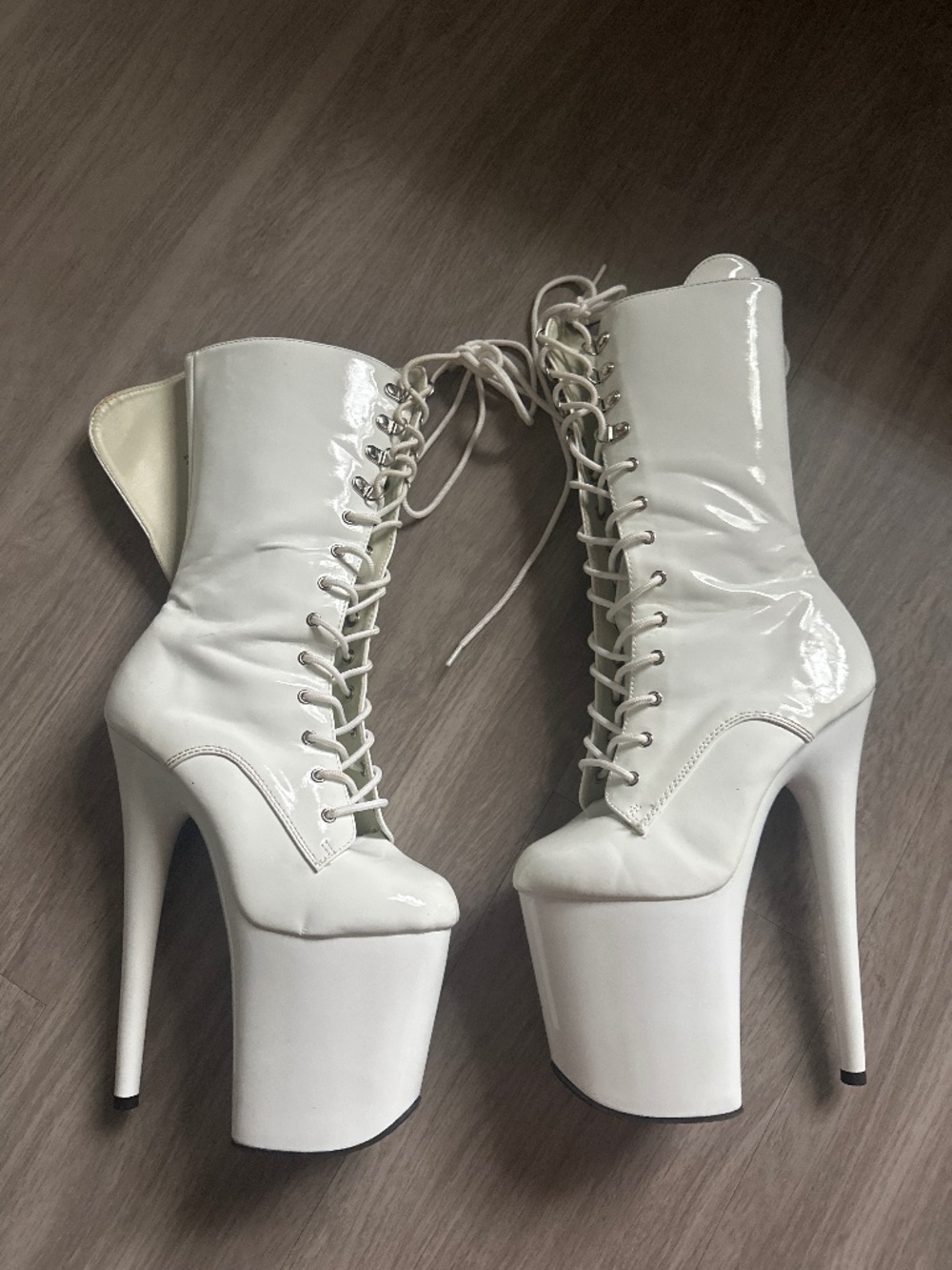 Pleasers boots